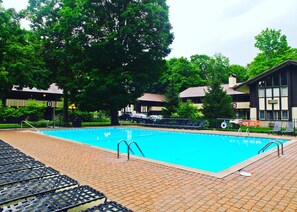 Heated pool - open seasonally