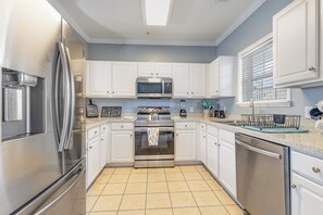Kitchen at Arbor Trace 624