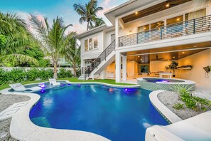 Siesta Serenity by Siesta Key Luxury Rental Properties