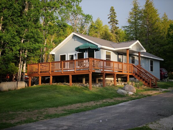 Molly Cabin @ Captain's Cove on Drummond Island (3520)