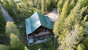 Bootjack Lodge on Drummond Island (2581)