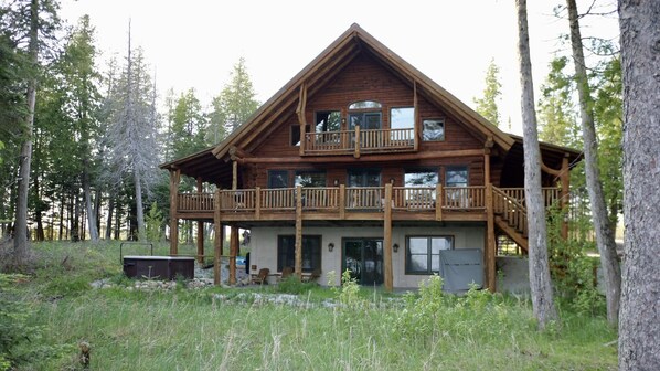 Bootjack Lodge on Drummond Island (2582)