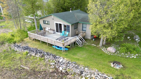 By the Bay on Drummond Island (2693)