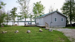By the Shore on Drummond Island (2729)