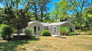 Cottage is less than a half mile to Powers Landing Beach