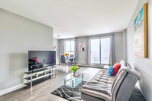 Spacious Living Area With A Sofa Bed, Smart TV, And High-Speed Internet For Entertainment