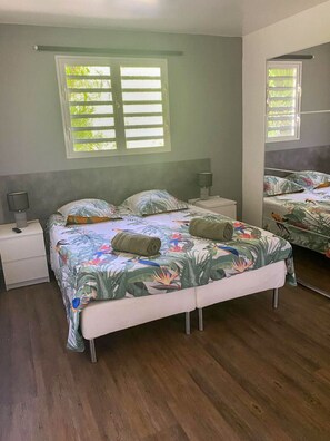 2 chambre doubles avec lit Queen-size et TV