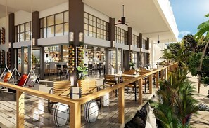 Onsite Bar/Lounge