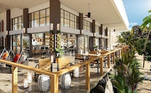 Onsite Bar/Lounge
