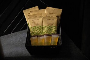 Bathroom amenities