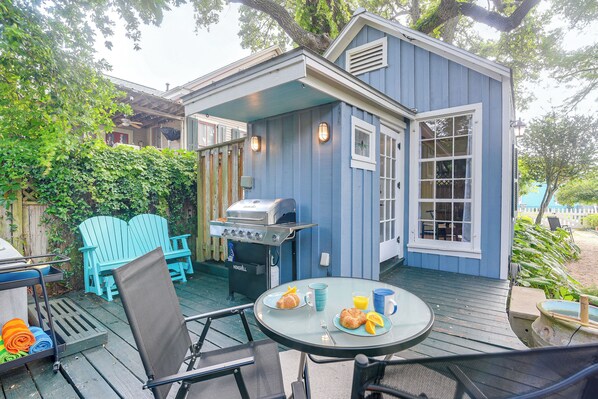 Galveston Vacation Rental | 1BR | 1BA | 700 Sq Ft | Stairs Required