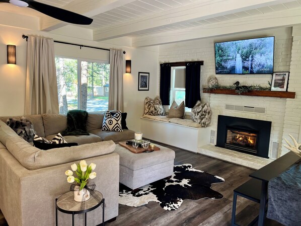 Welcome to Emerald Bay Escape!
