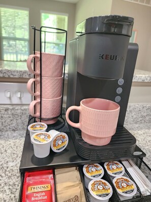 Kaffe og/eller kaffemaskine