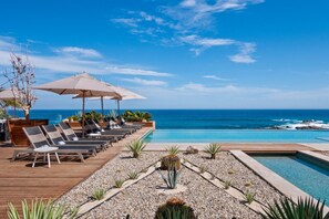 Lounging area