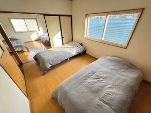Bedroom 2 (open for 3 or more people)