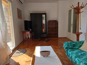 Living room 2
