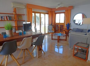 Seafront and Garden View - 4