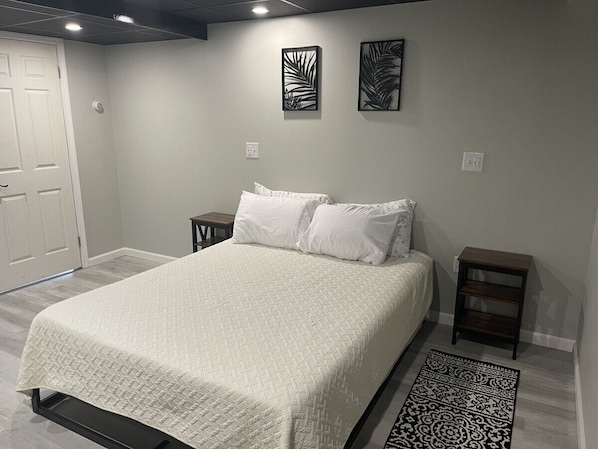 Queen Bedroom