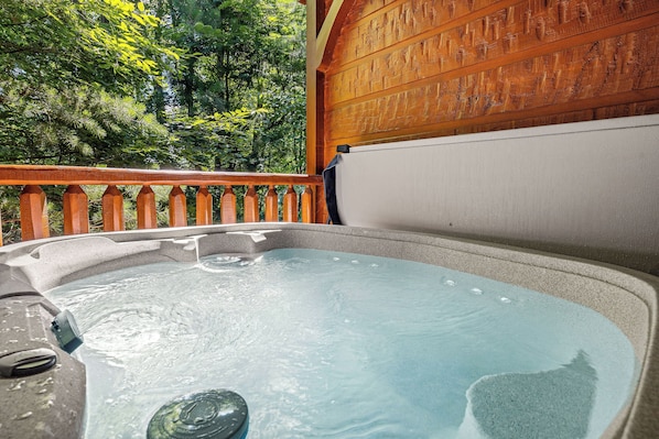 Bain à remous extérieur