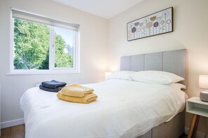 Skomer Lodge - 2 Bedroom Lodge - Manorbier (18571)