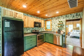 Updated kitchen with full sized appliances