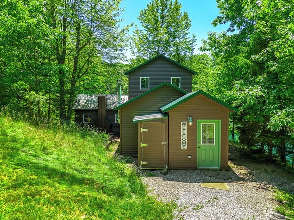 Welcome to The Cabin at Maple Pond