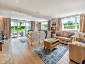 Open plan living space | Llwyncelyn Farmhouse, Clynderwen
