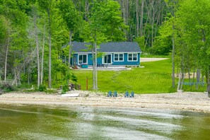 Discover your retreat in the heart of nature's embrace. This enchanting home is nestled amidst towering trees, offering a serene escape from the hustle and bustle of everyday life.