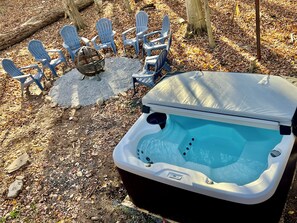 Hot Tub and Outdoor Fire Pit