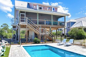 Screened Porch Overlooking Pool