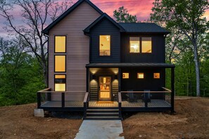 Welcome to your home away from home. Take a breath of mountain air and head on inside. We're so glad you are here!