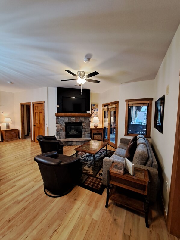 "Furniture","Indoors","Living Room","Floor","Flooring"