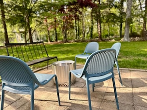 Outdoor seating and solo stove (firepit)