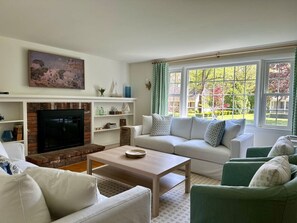 Large, sunny, and comfy living room