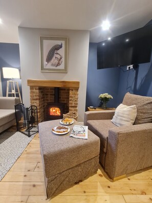 Living Room / Lounge