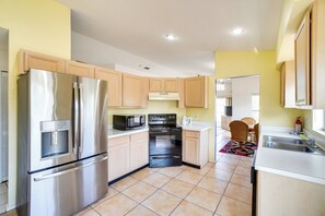 Kitchen | Central Air Conditioning/Heat | Free WiFi | Single-Story Home
