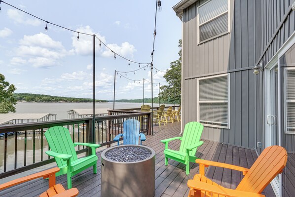Climax Springs Vacation Rental | 4BR | 2.5BA | 2,500 Sq Ft | Stairs Required