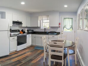 40A_40C20Kitchen