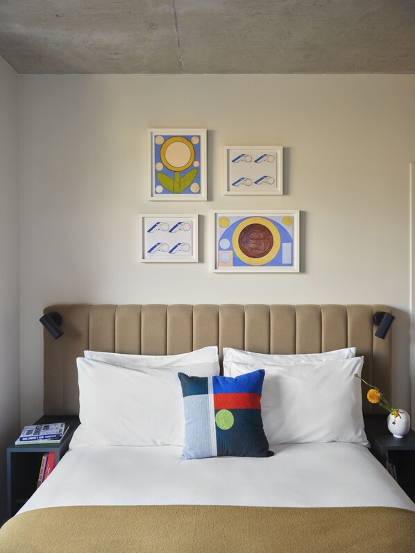 Unit with Queen size bed
