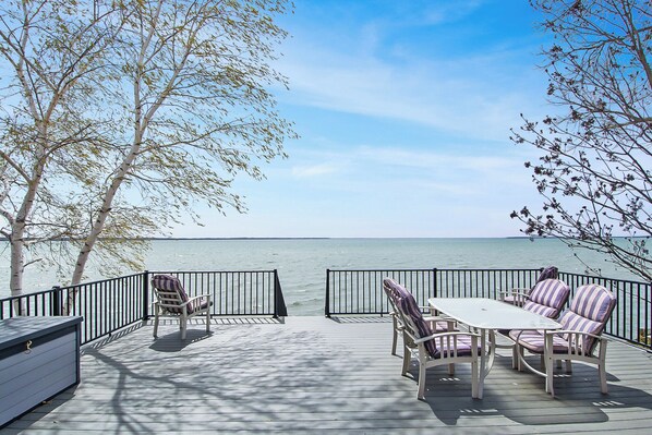 Yes, the cabin is DIRECTLY on Ottertail Lake. Gorgeous views. Nice breeze. Lake life at its best!