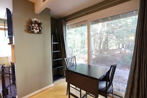 Dine with a View in White Mountain Condo