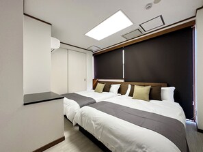 Bedroom 1 w/2 double bed