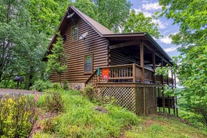 Wears Valley Cabin with a View "Awesome View"