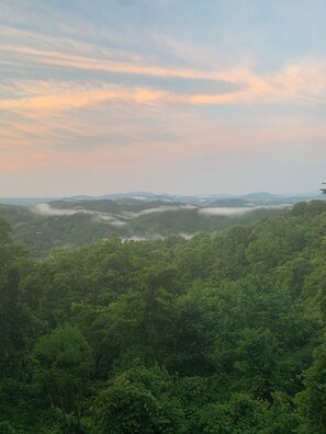 Pigeon Forge Cabin with a View "Awesome View" - Panoramic mountain views in the morning