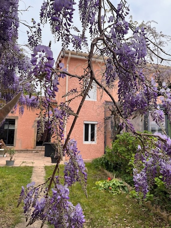 Enceinte de lâhĂ©bergement