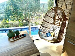 The Perfect Spot To Read and Unwind