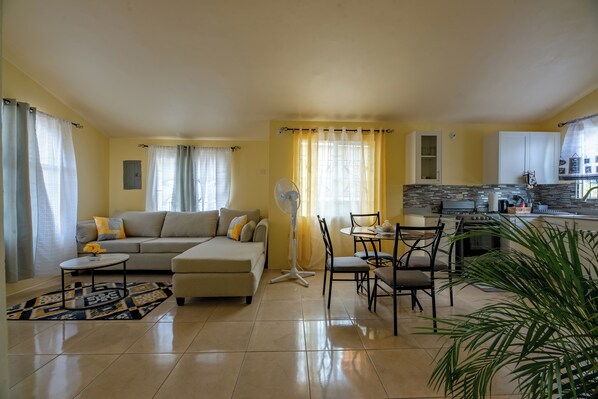 Living/Dining room