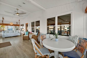 Heated and cooled sunroom