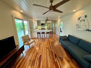 Open concept living/kitchen space