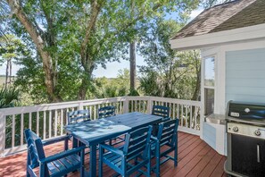 Outdoor Dining Area